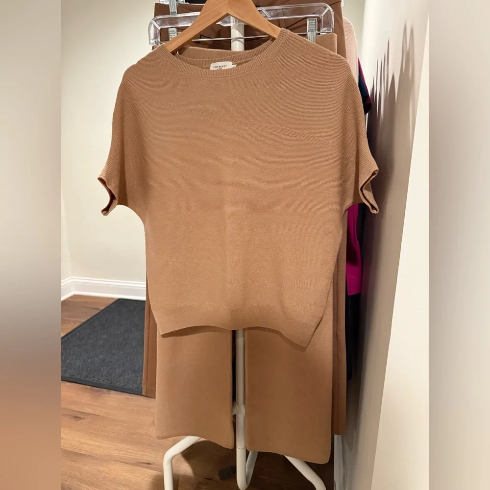 The Reset matching sweater top and cropped pant set - Picture 6 of 12